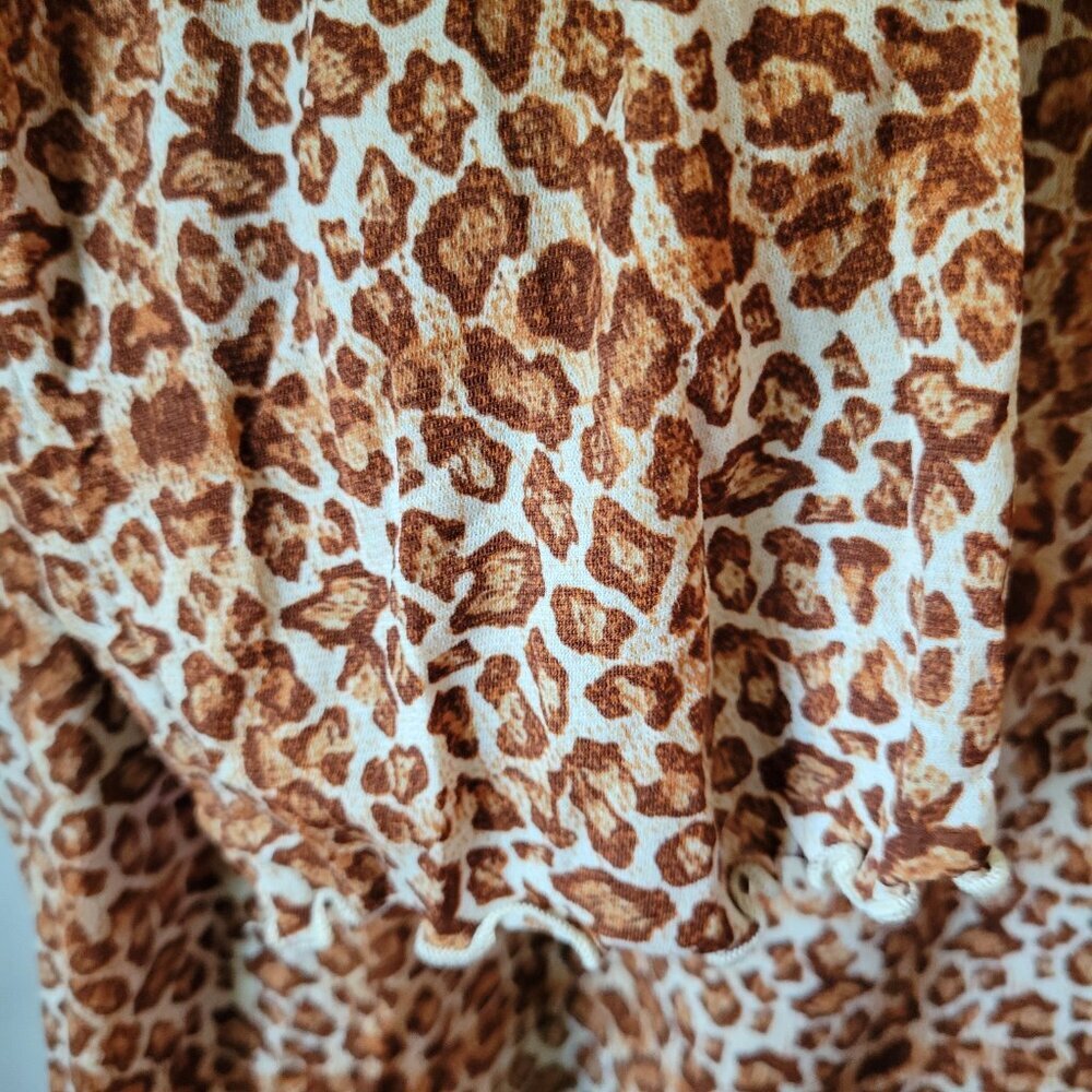 Westbound Blouse 2X BOHO feminine Animal Print Safari V-neck Top ruffle Chic EUC - Picture 4 of 8